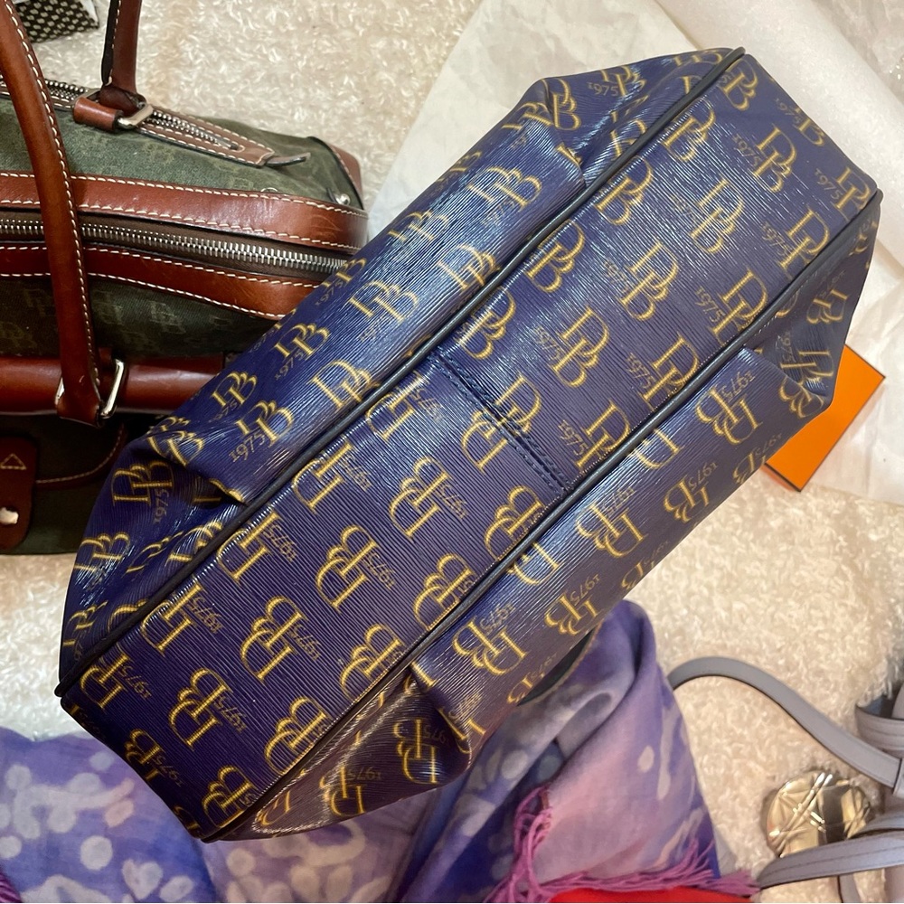 Dooney & Bourke Gold Logo Hobo Shoulder Bag - Picture 6 of 13